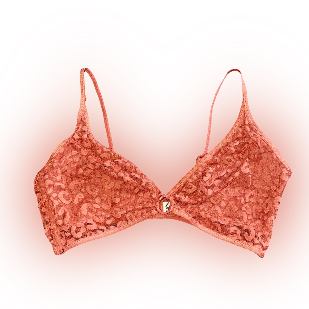 NWOT FREE PEOPLE CORAL CHEETAH BRALETTE // SIZE MEDIUM💗